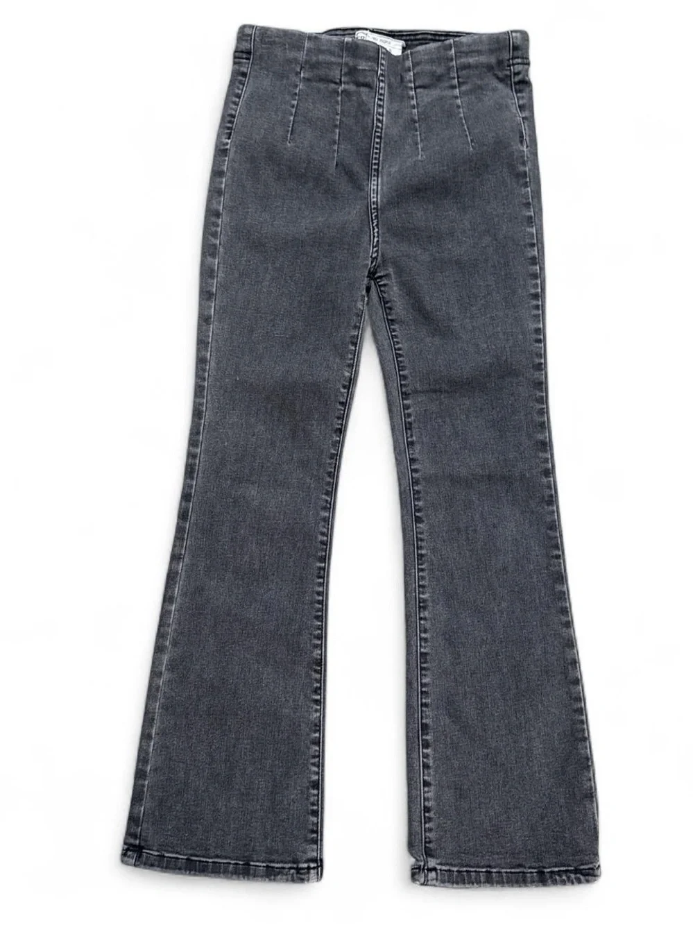 Free People Women’s Pull On Flare Jeans. Size 25”